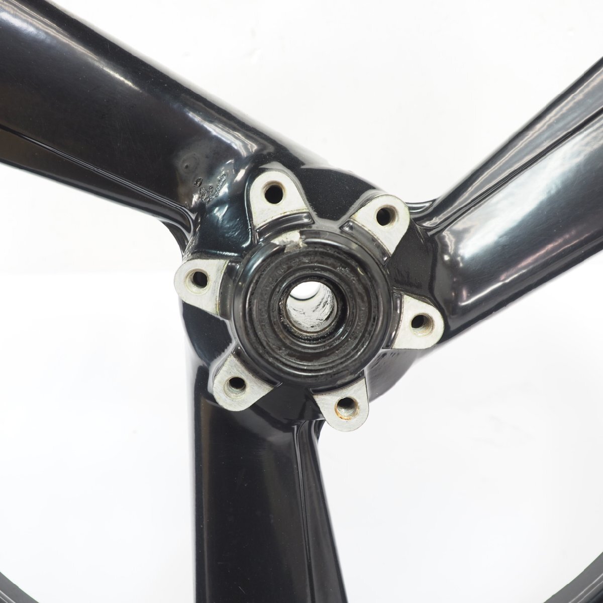 TZR125RR 4DL純正フロントホイール ホイール 17x2.75 ブレンボbrembo_画像2