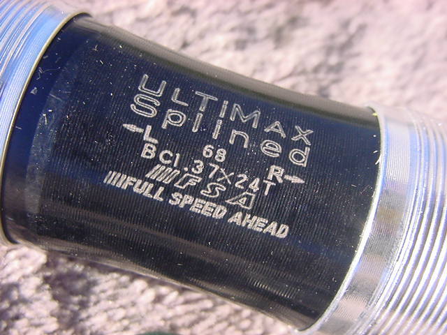 FSA ULTIMAX ISIS Bottom bracket 113/68㎜ Self Extracting Crank Bolt付き 新品未使用_画像2