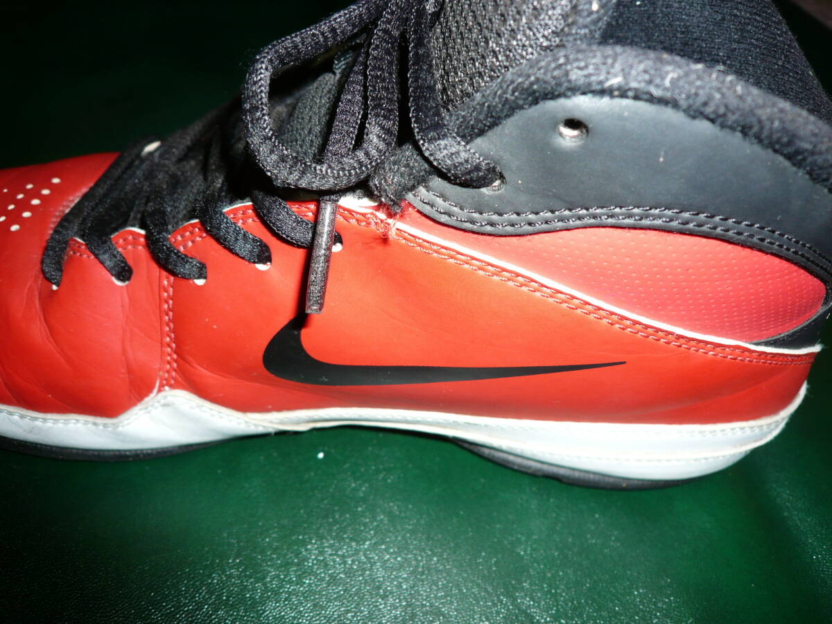  Nike спортивные туфли 25.0cm