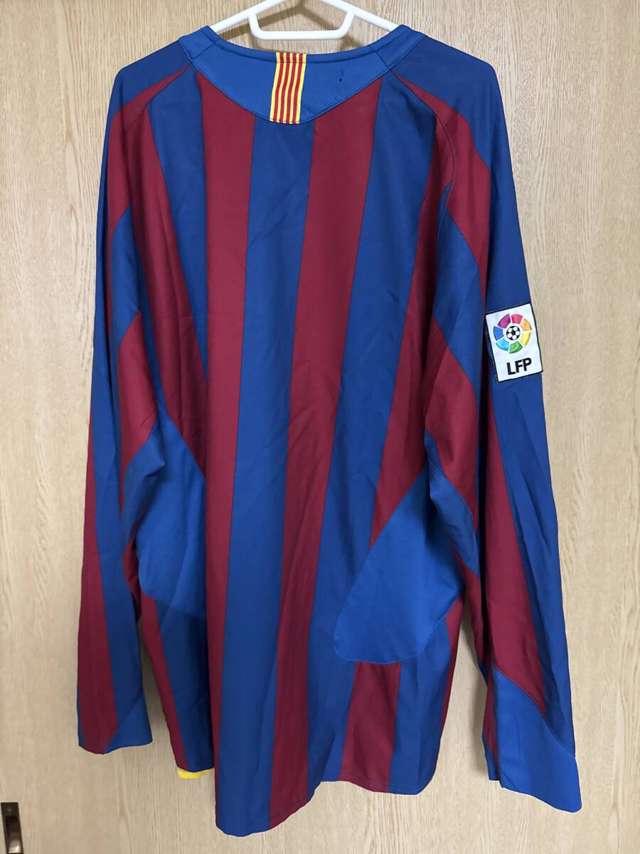 2005年　バルセロナ　長袖　ユニフォーム　ロナウジーニョ　メッシ　グアルディオラ　イニエスタ　イブラヒモビッチ　(A521)_画像2