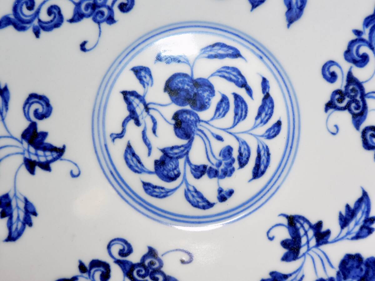 明時代　染付花果文茶碗　大明宣徳年製在銘　箱付　明　_画像4