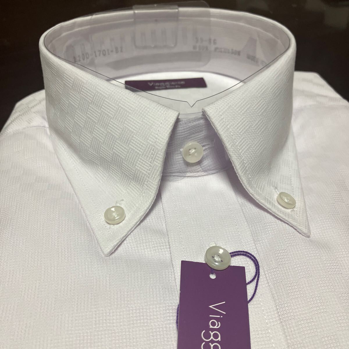 百貨店販売品　Viaggiante☆形態安定☆薄いパープル織柄ワイシャツ★M(39-82)　ボタンダウン　スーパースリム　送料無料_画像4