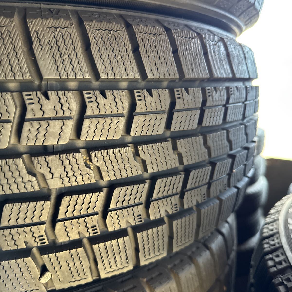9.5分山 NAVI7 215/55R17×4本 GOOD YEAR ICE NAVI7 グッドイヤー アイスナビ7 スタッドレス_画像5