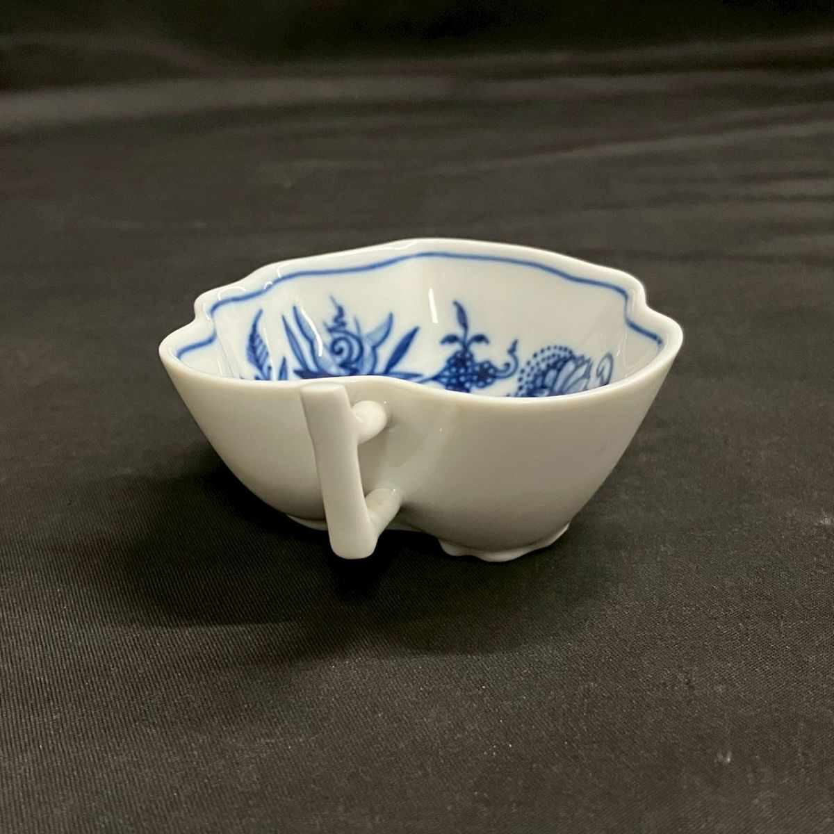 CKM021H Meissen Meissen голубой oni on открытый shuga- лист type тарелка leaf тарелка керамика голубой × оттенок белого 