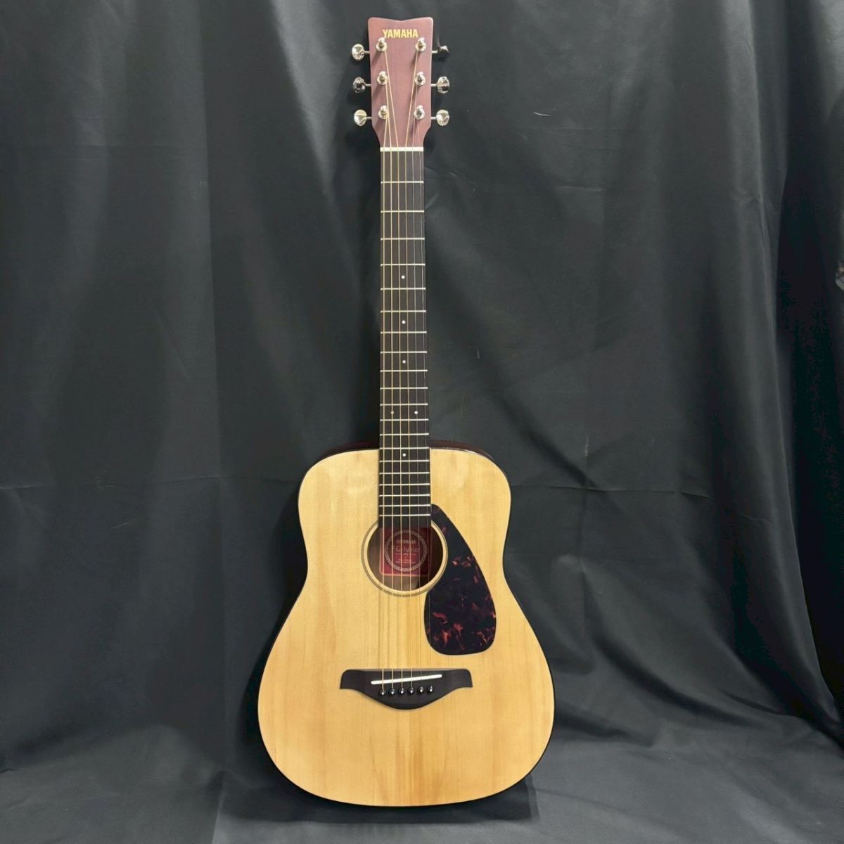 AKK604H YAMAHA Yamaha FG-Junior JR2 Mini акустическая гитара струнные инструменты оттенок коричневого мягкий чехол имеется 