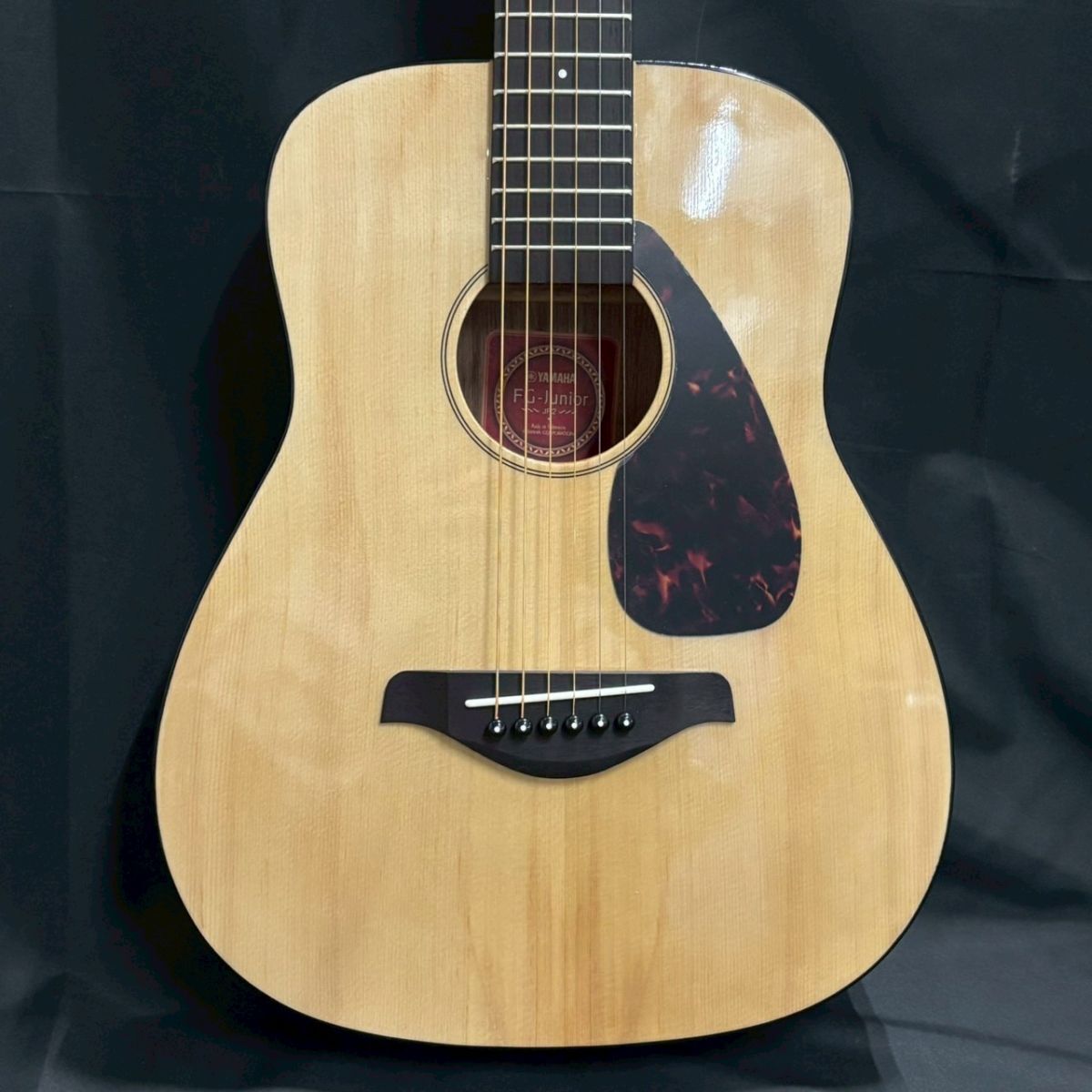 AKK604H YAMAHA Yamaha FG-Junior JR2 Mini акустическая гитара струнные инструменты оттенок коричневого мягкий чехол имеется 