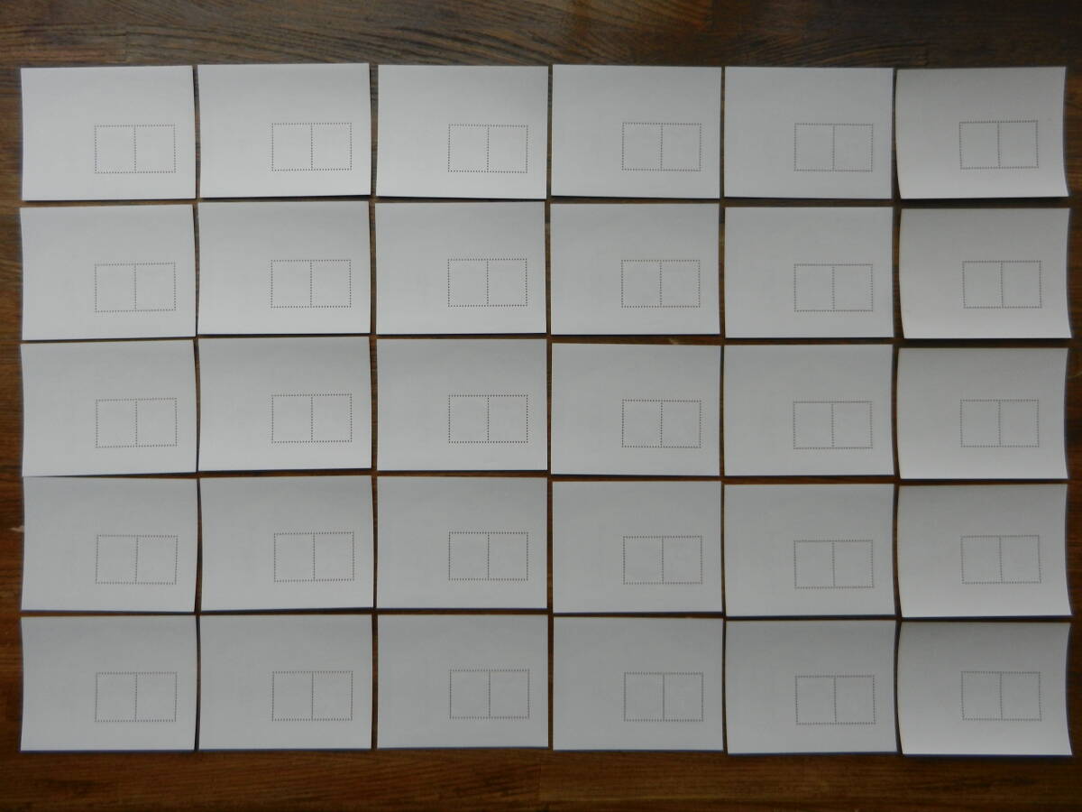 年賀 お年玉切手シート 小型　巳年 30枚セット: まき巳 & 巳 (2001/H13年) ×25枚 / 土鈴の蛇 & 折鶴 (1989/S64年) ×5枚　 額面 3,750円 _画像3