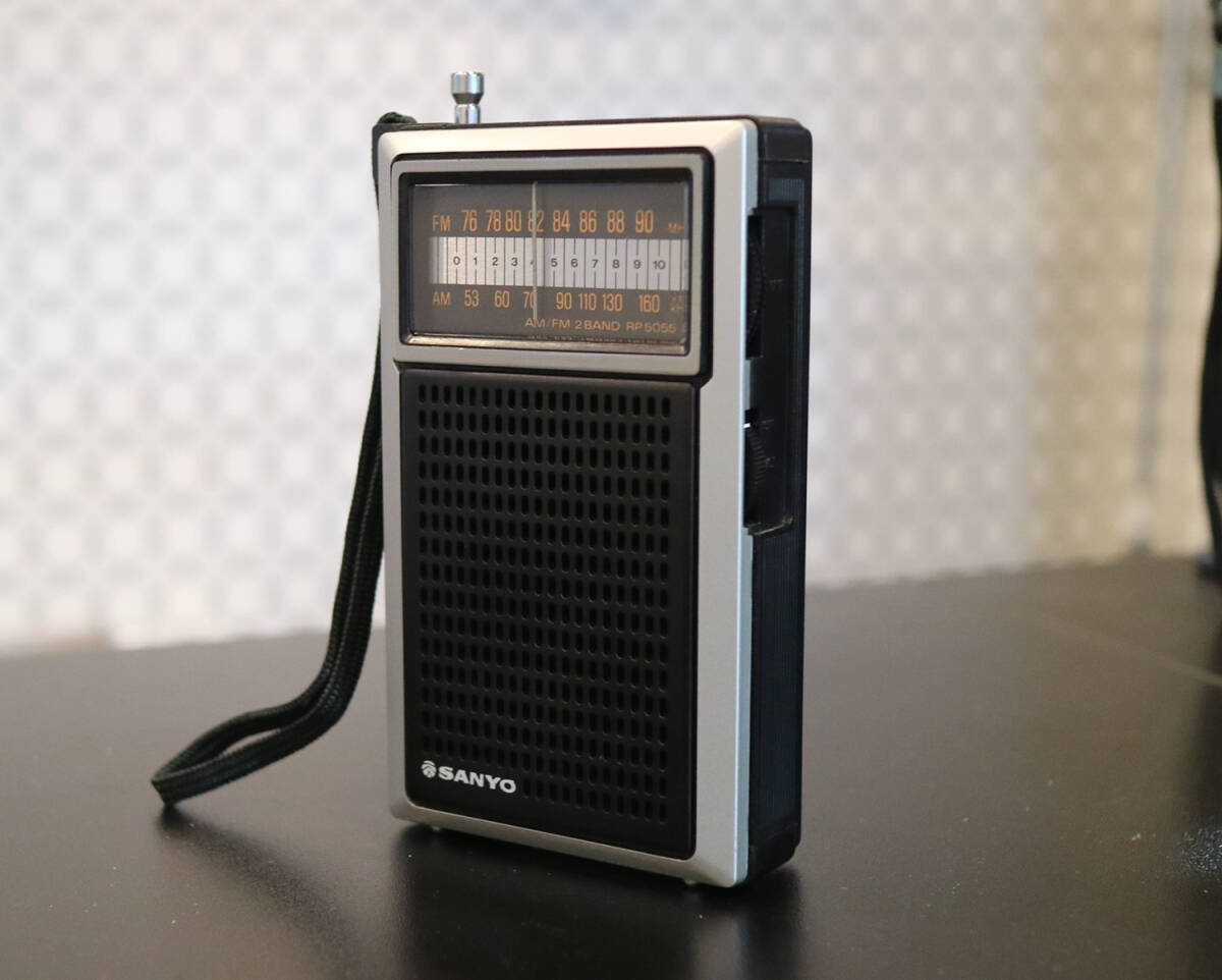 [ в это время. .. прекрасный товар ] Sanyo транзистор радио RP5055[ высокочувствительный FM/AM 2 частота ]1980 год производства 