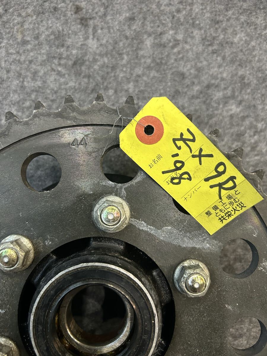 カワサキ ZX9R'98リアスプロケットハブ_画像3