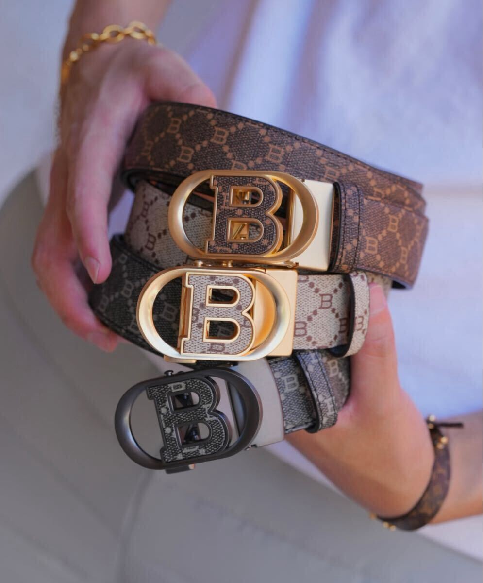【正規品】ベリンダ BELINDA モノグラムラグジュアリーベルト モデル着用 完売品 希少 ベージュ ゴールド 金色 人気 完売_画像8