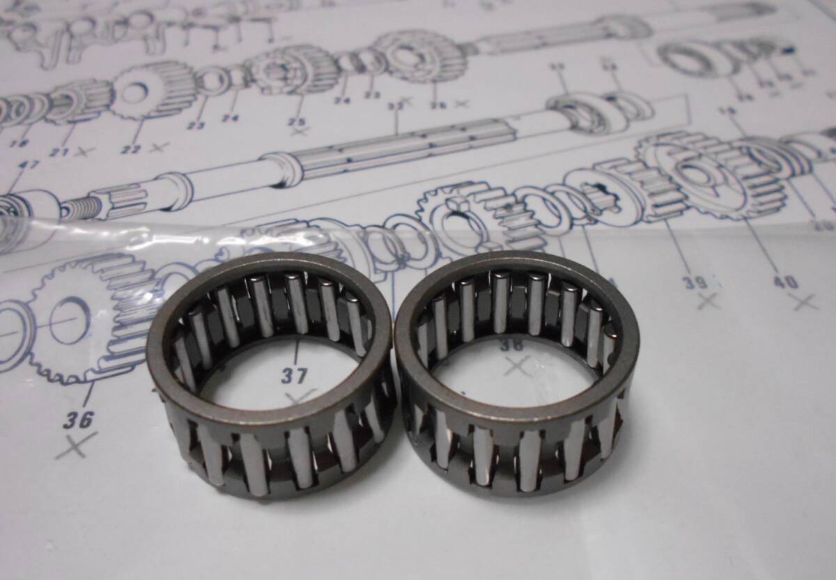 送料無料 新品 未使用 カワサキ 750SS H2 500SS マッハ ニードルベアリング C3(クリアランス3) 1台分 2個セット(検索用)Z1 Z2 W1 W3_画像1