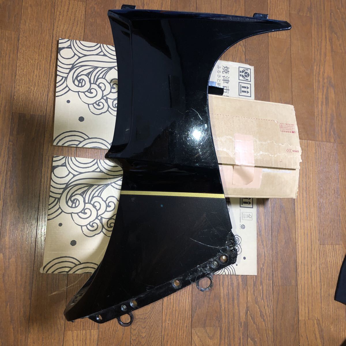 カワサキ GPZ900R A6 純正 センターカウル_画像2