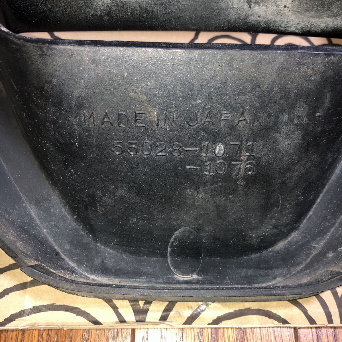 カワサキ GPZ900R A6 純正 センターカウル_画像5