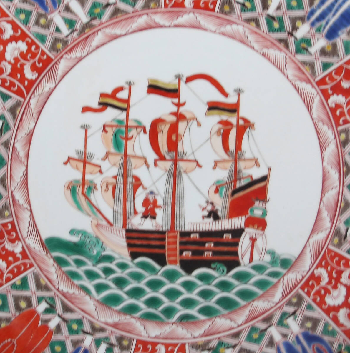 色絵　ラッタン人　帆船の図　大皿_画像2