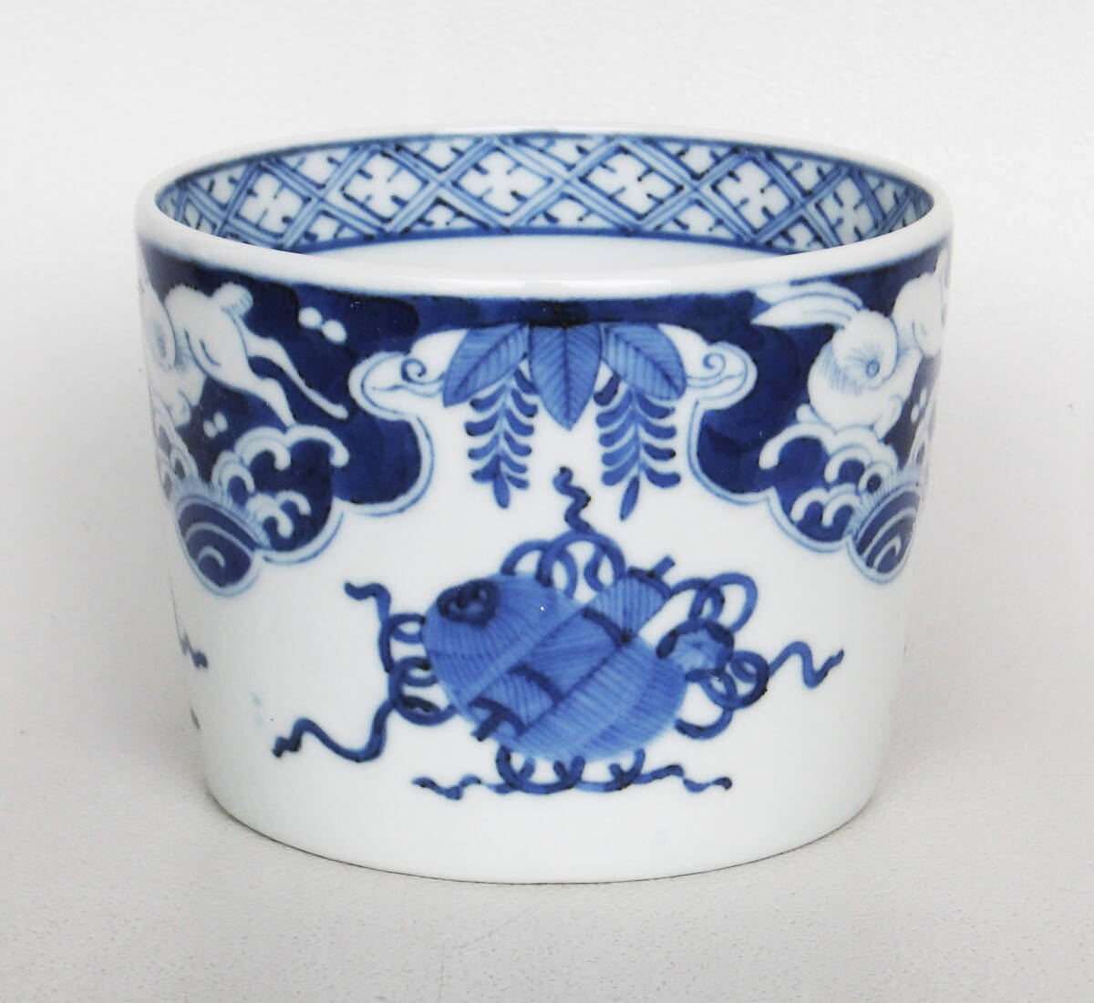 染付　宝尽文　波兎の図　大振り蕎麦猪口_画像3