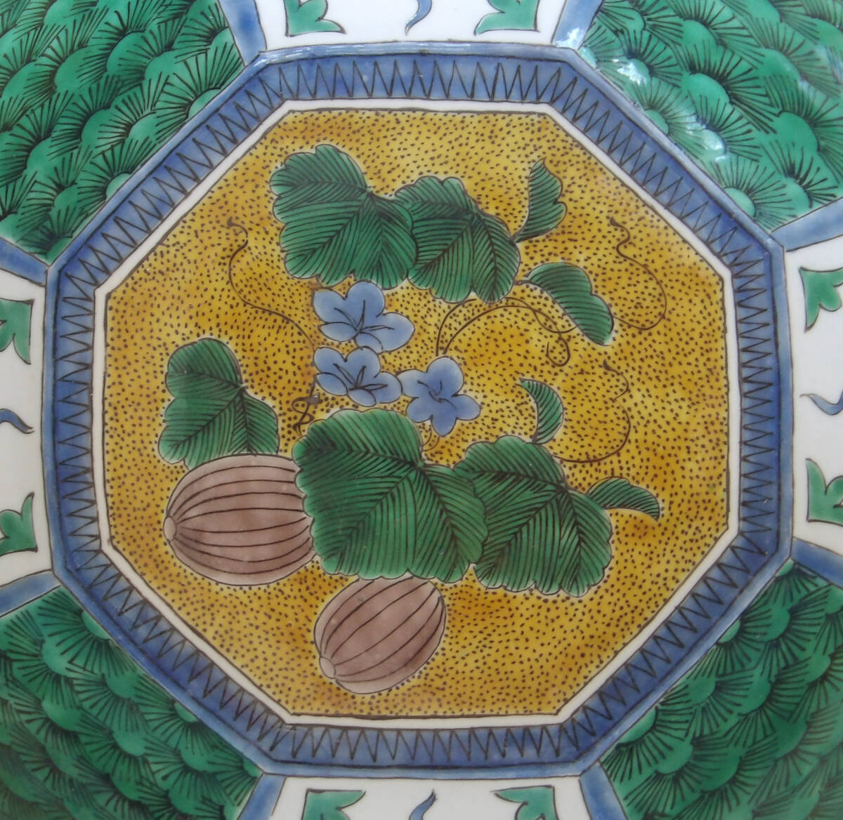 色絵　瓜の図　輪花鉢_画像3