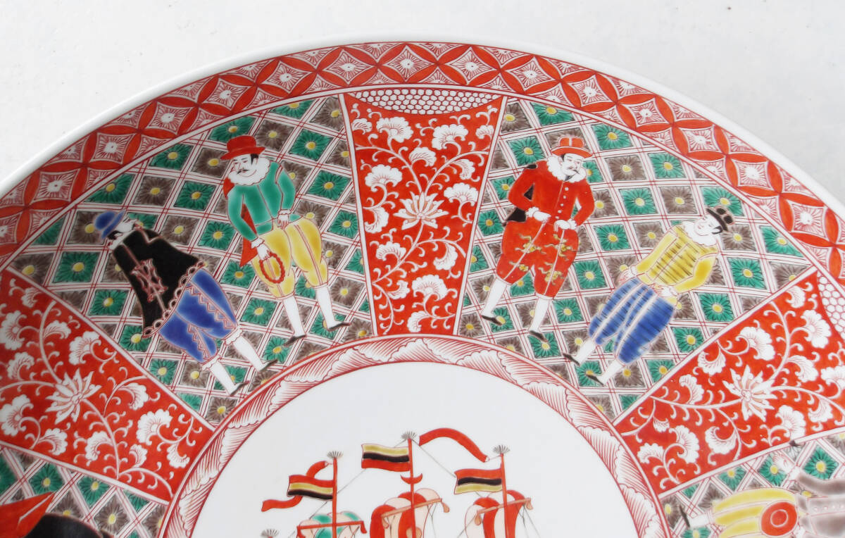 色絵　ラッタン人　帆船の図　大皿_画像3