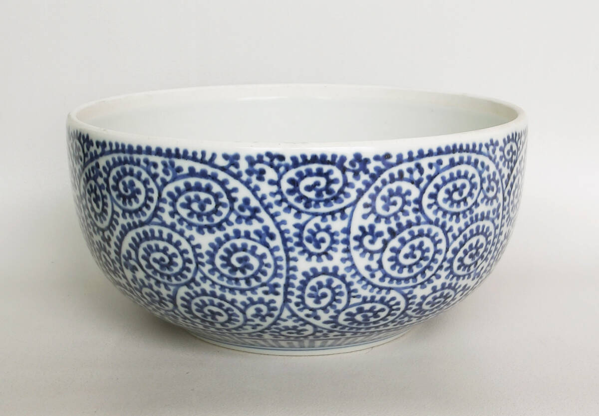 染付　蛸唐草の図　大鉢_画像2