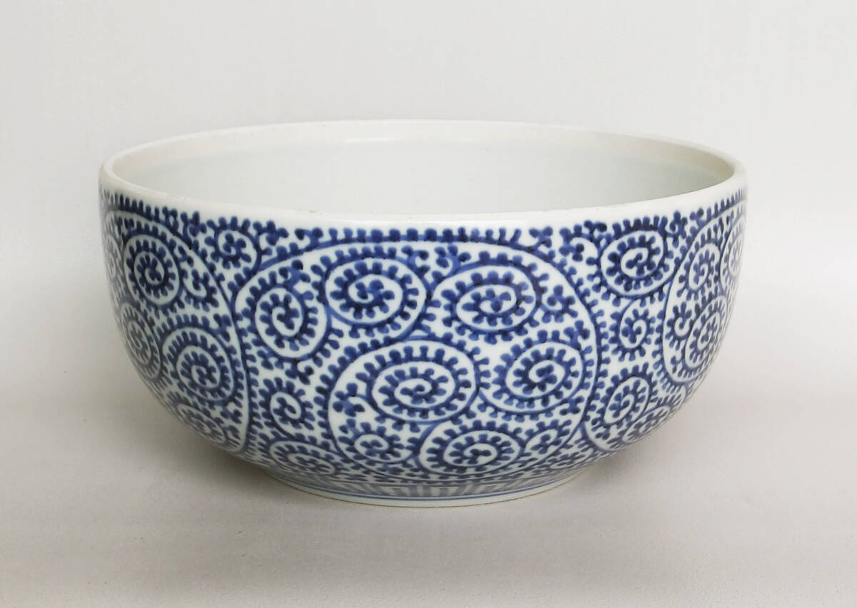 染付　蛸唐草の図　大鉢_画像1