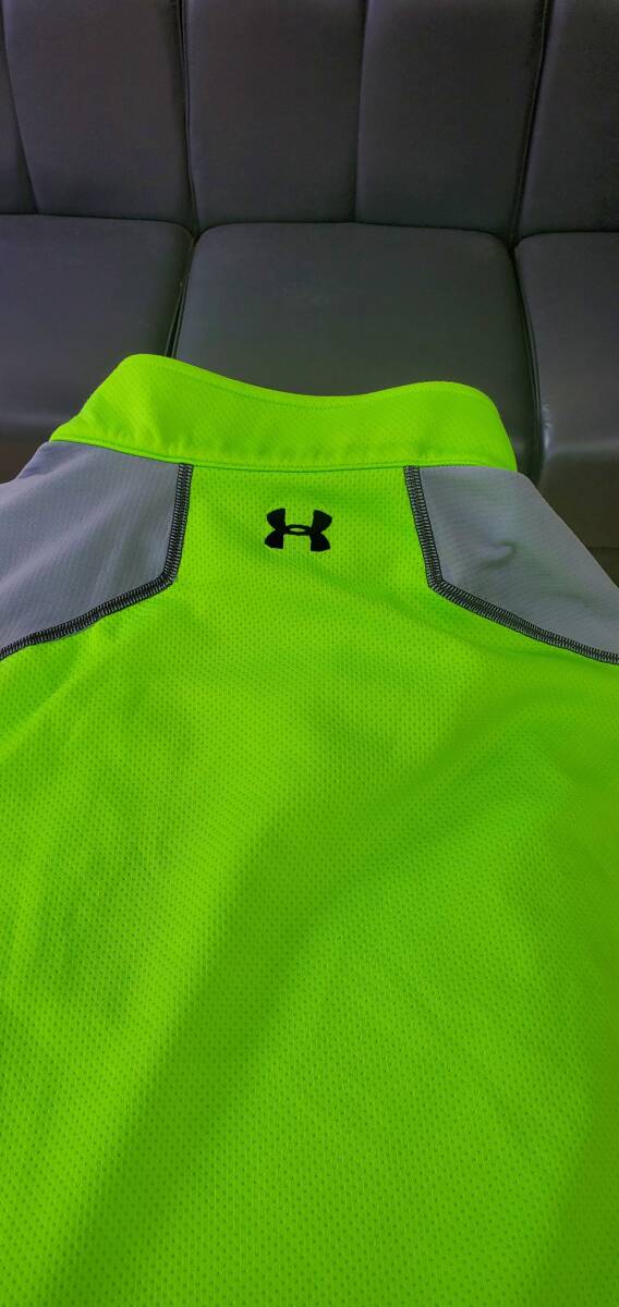 大きいサイズアンダーアーマーハーフジップ(半袖)USサイズXL_画像2