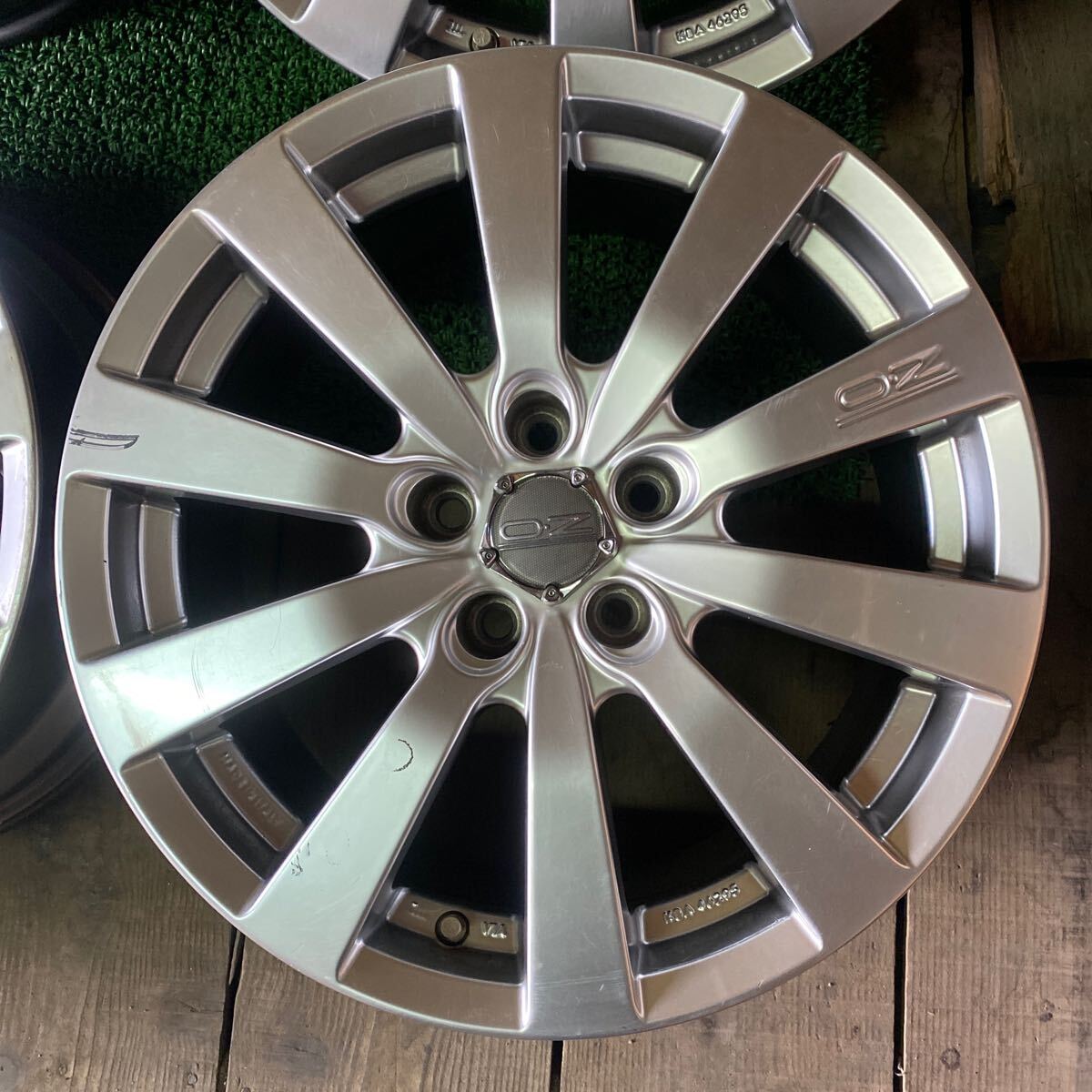 OZホイール ボルボ プジョー シトロエン 17インチ 17×7J+40 PCD;108-5H ハブ75mm 沖縄離島発送不可 _画像3