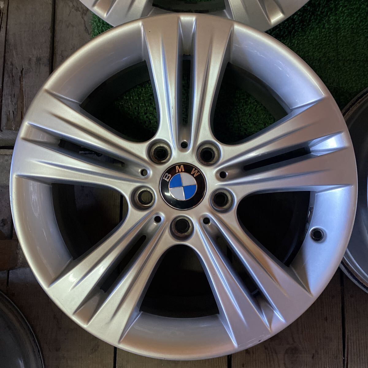 BMW純正ホイール 3シリーズ 17インチ 17×7.5J+37 PCD;120-5H ハブ72mm 沖縄離島発送不可 _画像2