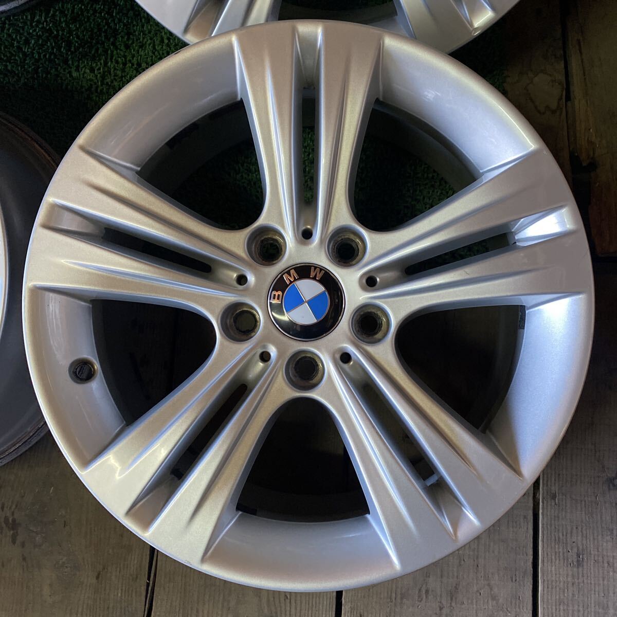 BMW純正ホイール 3シリーズ 17インチ 17×7.5J+37 PCD;120-5H ハブ72mm 沖縄離島発送不可 _画像3