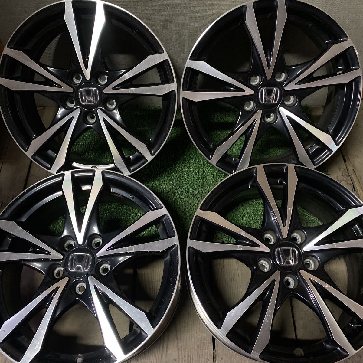 ホンダ HONDA純正ホイール CR-Z ステップワゴン 17インチ 17×6.5J+45 PCD;114.3-5H ハブ64mm 傷あり 沖縄離島発送不可 _画像1
