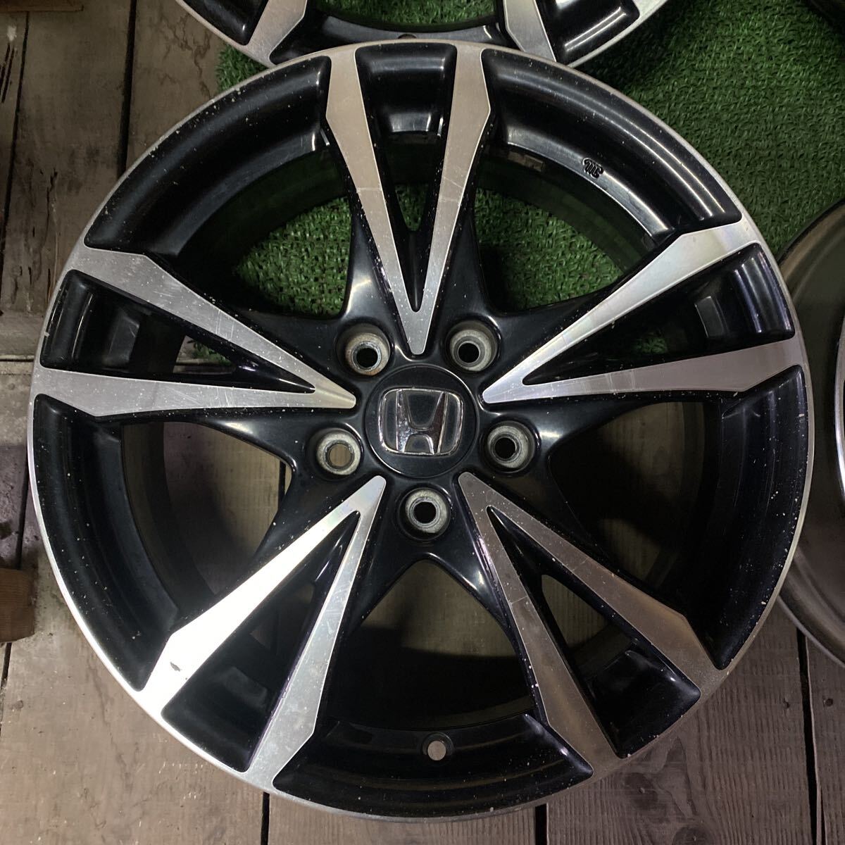ホンダ HONDA純正ホイール CR-Z ステップワゴン 17インチ 17×6.5J+45 PCD;114.3-5H ハブ64mm 傷あり 沖縄離島発送不可 _画像2
