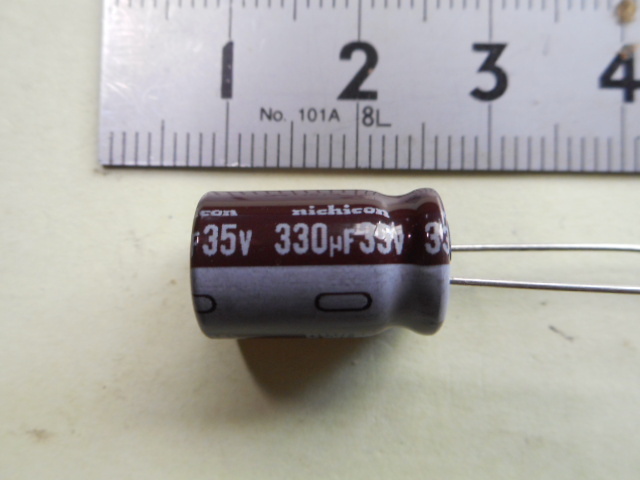 電解コンデンサー 330μF 35V Nichicon 5個セット 未使用品 【複数セット有】 【管80-2】_画像1