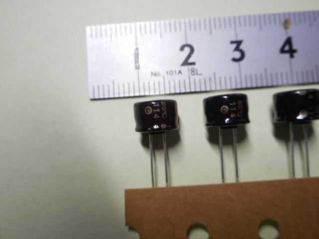 電解コンデンサー 220μF 10V ELNA R3A(音響用)シリーズ　10個セット　未使用品【複数セット有】【管36-1】_画像3