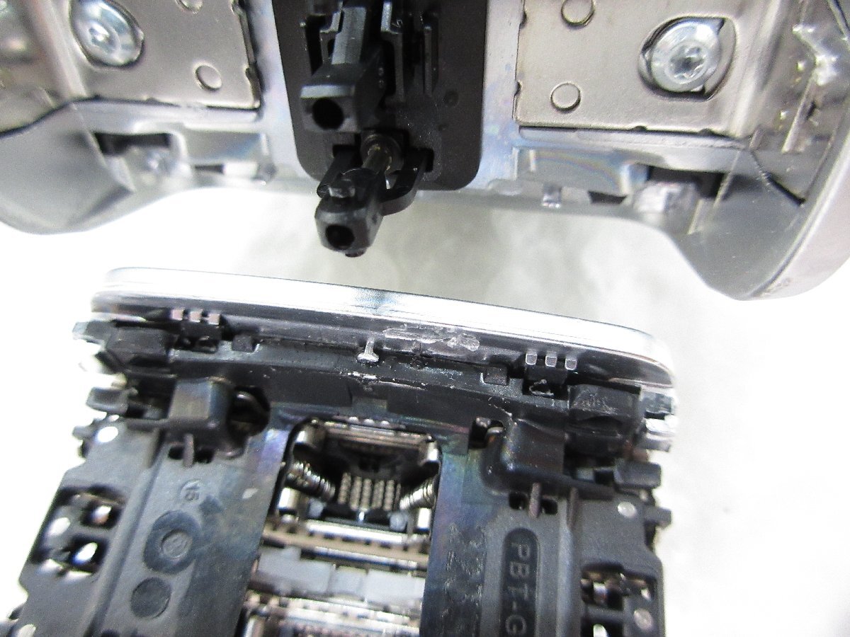 ◎ほぼ未使用 BRAUN ブラウン シリーズ8 電気シェーバー Type:5795 アダプター付き 展示品 w11213_画像7