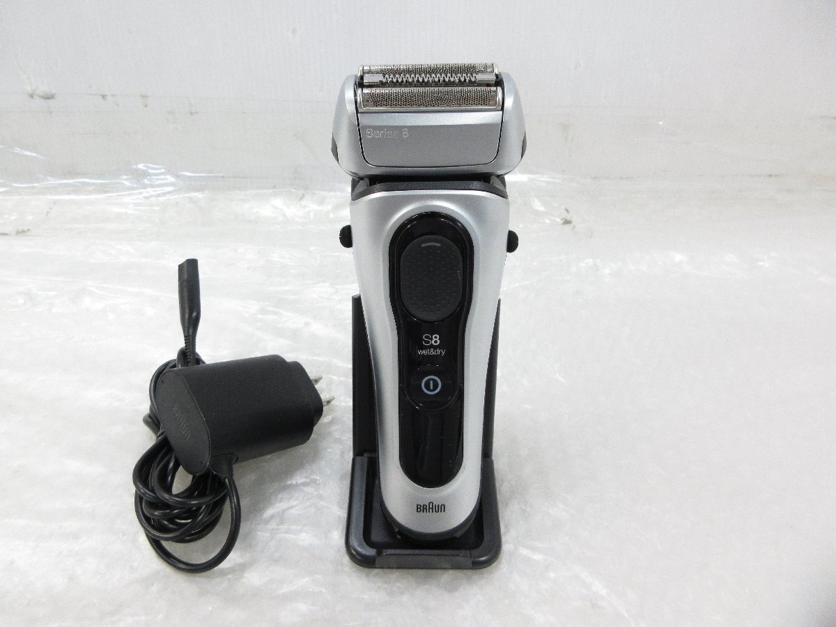 ◎ほぼ未使用 BRAUN ブラウン シリーズ8 電気シェーバー Type:5795 アダプター付き 展示品 w11213_画像1