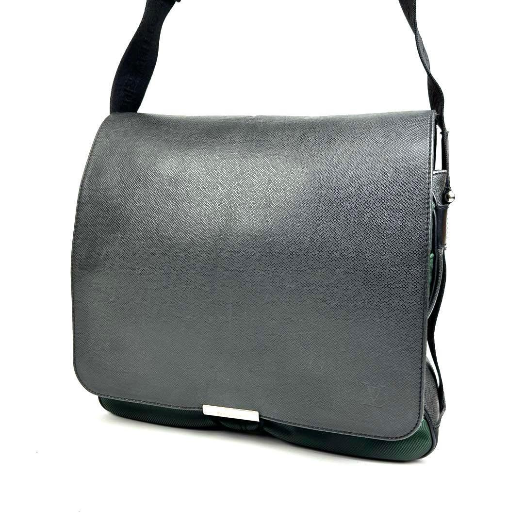 美品■Louis Vuitton ルイヴィトン ヴィクトール タイガ LV M30144 SP0012 ショルダーバッグ クロスボディ 肩掛け 斜め掛け 革 黒 男女兼用_画像2