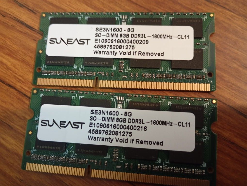 1/5 旭東 SunEast 【低電圧】 合計16GB（8GB×2枚)　PC3L-12800S　chip1行のみ(ほぼ空欄)。エラー銭クラスのレア_画像1