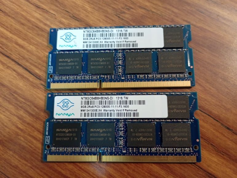 ■【1.5v】 合計16GB（8GB×2枚)　PC3-12800S　■台湾 NANYA純正　類■② 1316_画像1