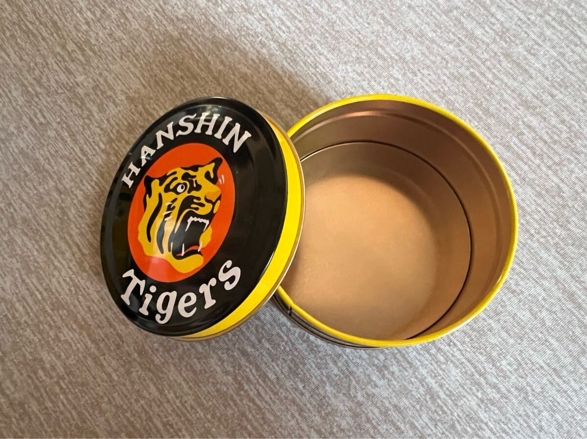阪神タイガース　神戸月堂ミニゴーフル　ゴンチャロフ製菓　空き缶セット 神戸風月堂 空き缶_画像4
