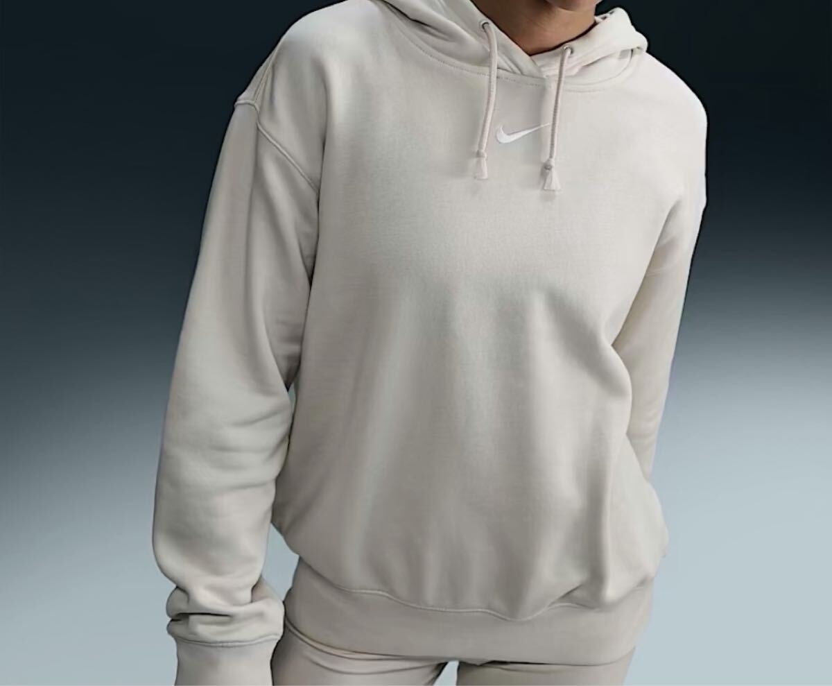 人気商品即完売　Nike フード付きパーカー ライトグレー　超美品_画像2