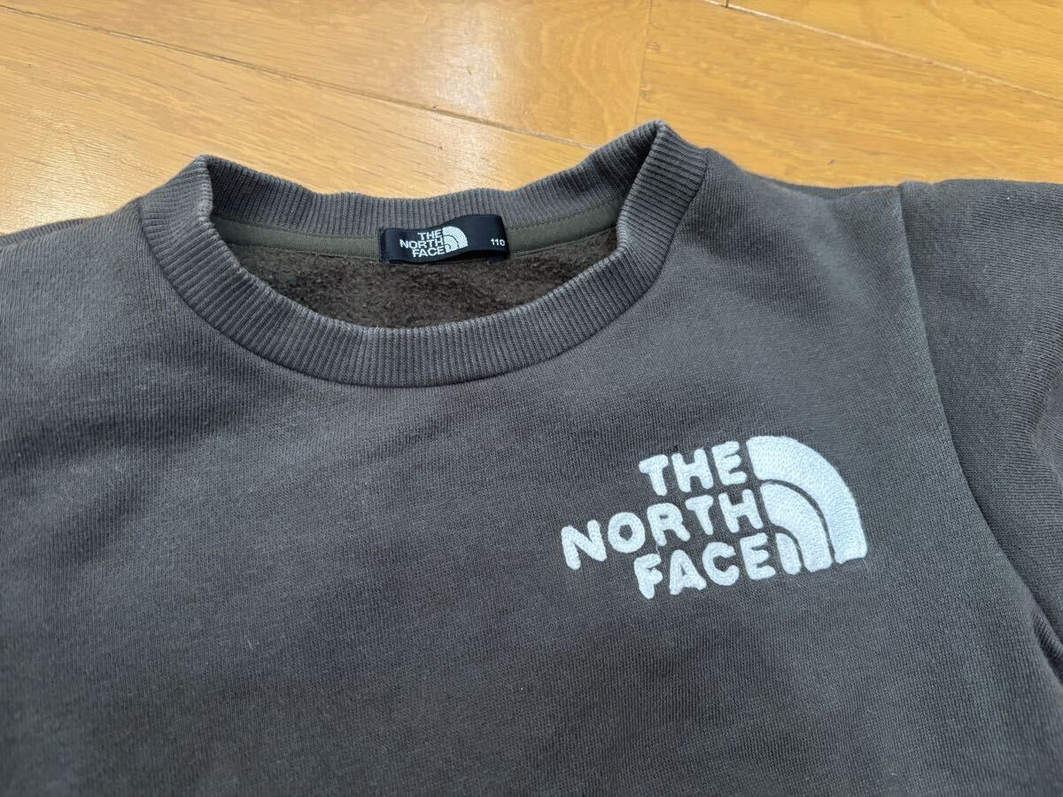 ☆THE NORTH FACE☆ザ・ノースフェイス☆キッズ フロントビュー クルー☆NTJ62262☆カーキ?オリーブ?☆110サイズ☆送料込み！ トレーナー_画像3