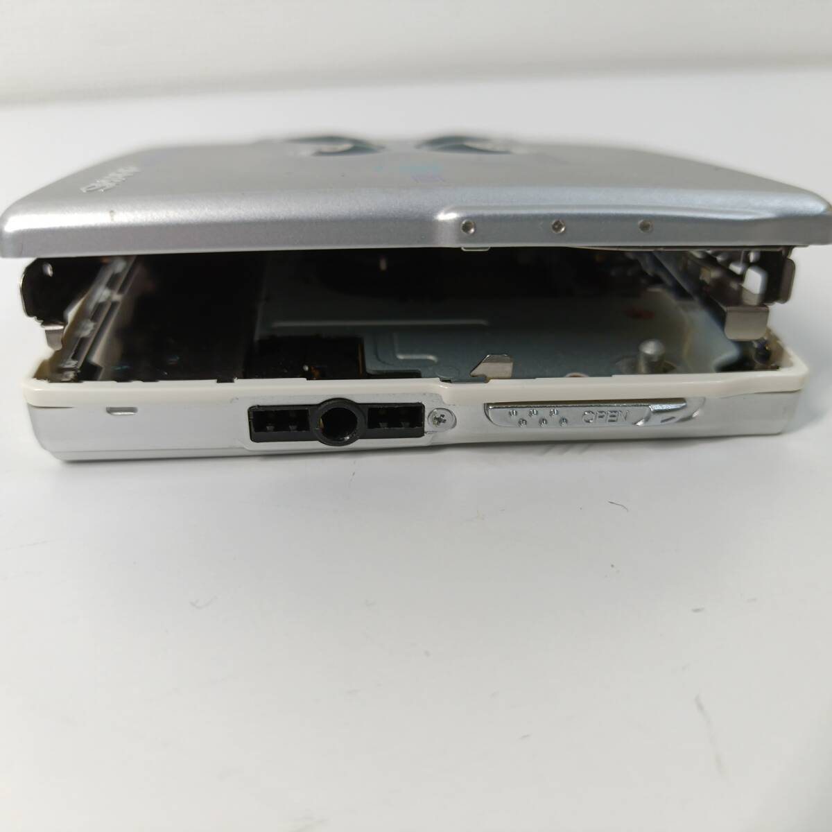 SHARP シャープ MD-ST880 ポータブルMDプレーヤー MDプレーヤー MDウォークマン 動作未確認 中古 匿名配送 現状品_画像6