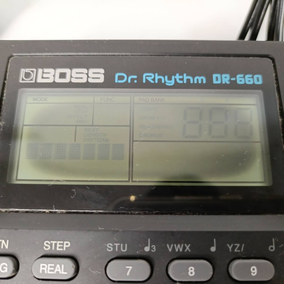 BOSS ボス リズムマシン DR-660 Dr.Rhythm 器材 本体 アダプター 取扱説明書付き 音楽 ミュージシャン 中古 匿名配送 現状品 通電OK_画像2