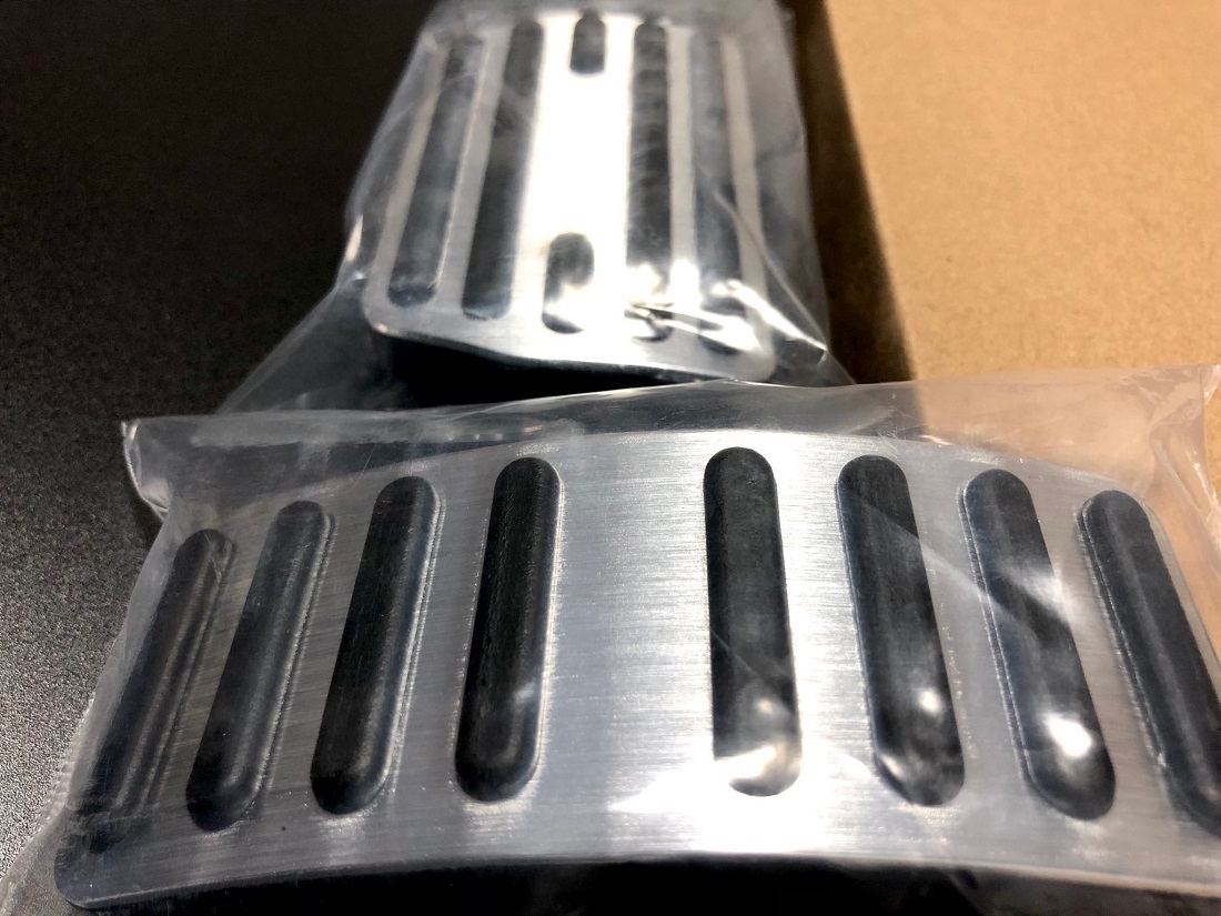 VOLVO ボルボ XC40 C40リチャージ S40 V40 C30 C70 アルミペダル ペダルカバー アクセル ブレーキ ペダルセット_画像3