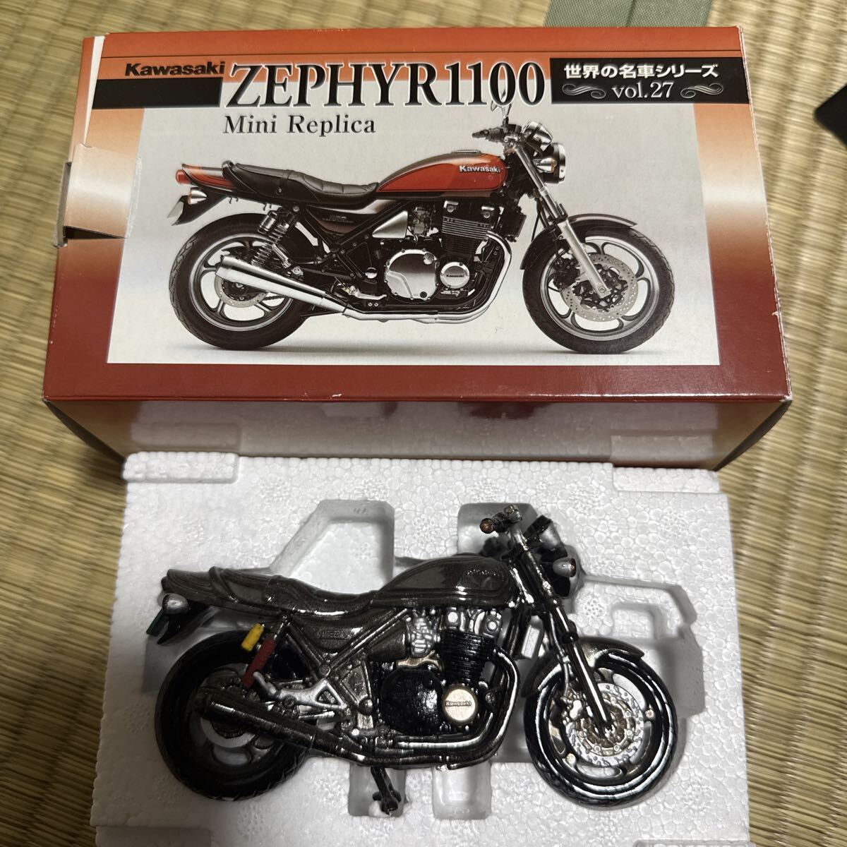 〜美品〜KAWASAKI ZEPHYR1100 世界の名車シリーズ27_画像3
