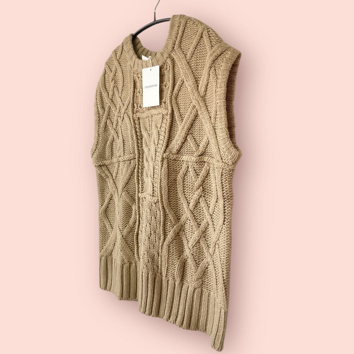 ナナナモエ　新品未使用　ニットベスト　ベージュ　ウール混_画像2