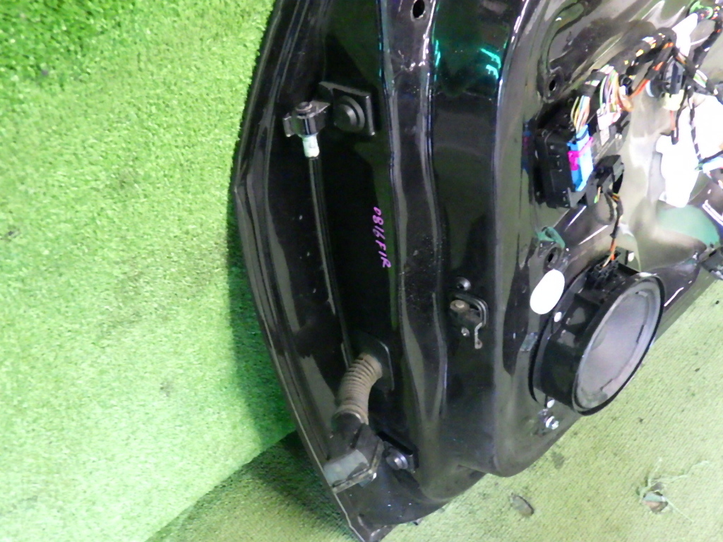 ゴルフ7.5ヴァリアント[AUCJZ]フロント右ドア(ロック)レギュレーター LC9X黒_画像9