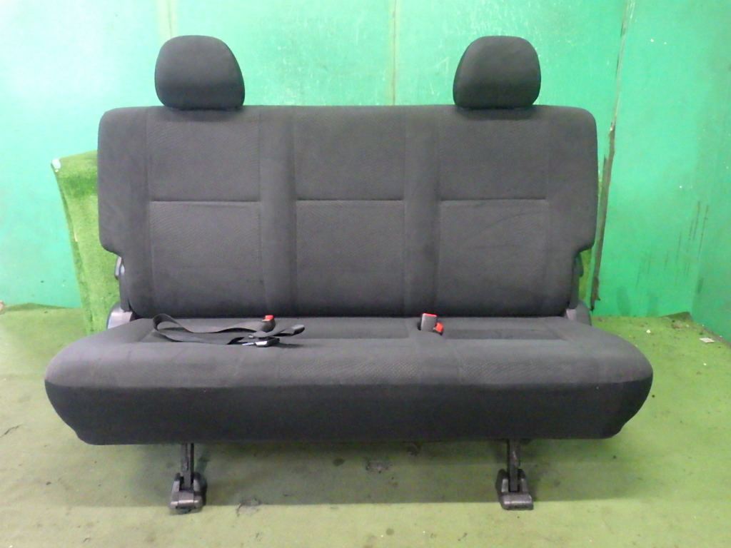 ハイエース[TRH200V 4型]スーパーGL リアシート_画像1