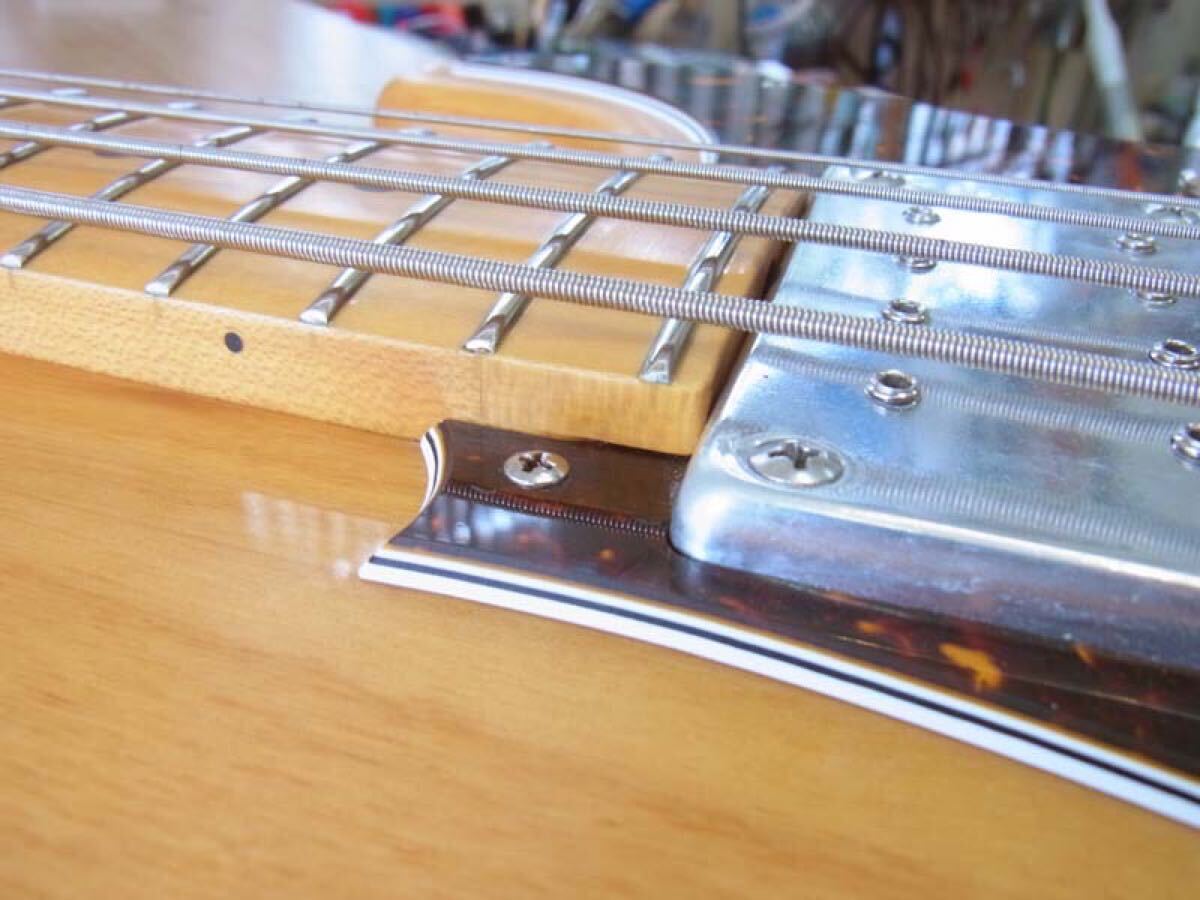 PB-HP(改) Billy Sheehanモデル エレキベース Bass フェンダー_画像4