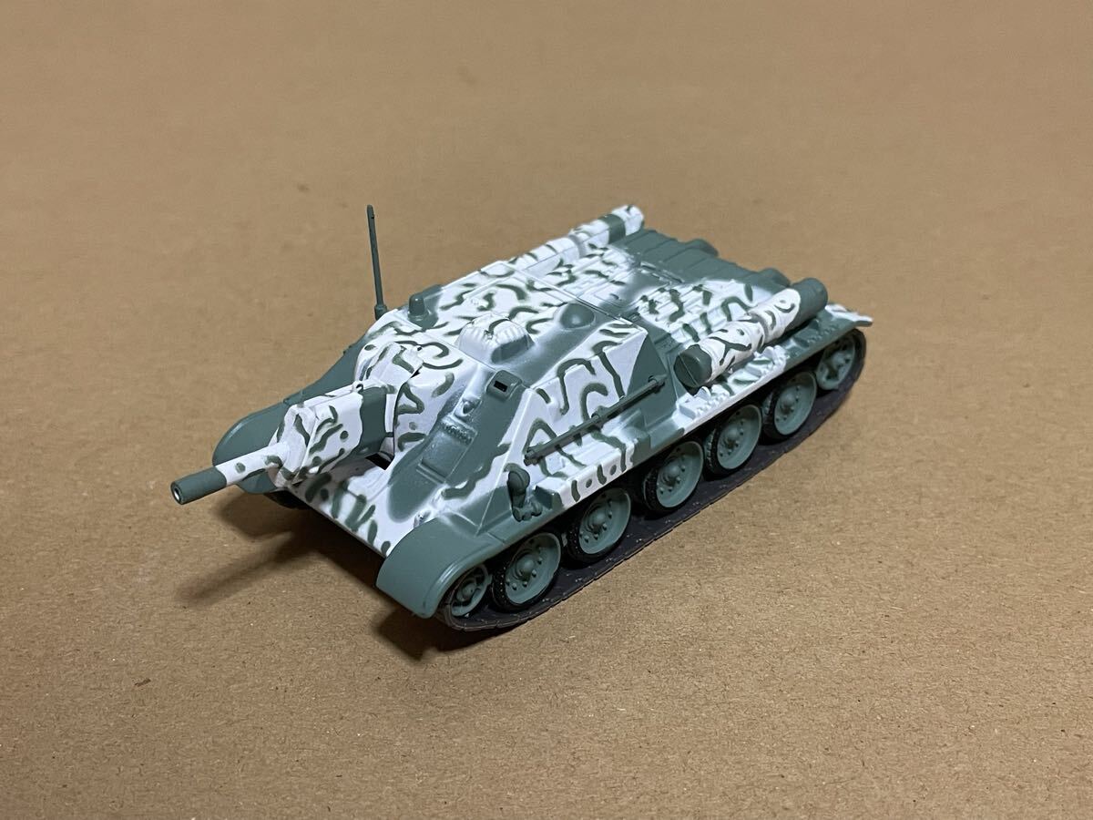 現状品(履帯の繋ぎ目が目立ちます) 日本未発売 コンバットタンクコレクション 1/72 SU-122自走砲 T-34戦車 東部戦線 1945年 送料無料 BF_画像1