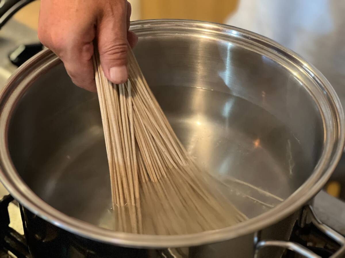 自然栽培 十割そば(乾麺)(200g)X5袋★究極の干し蕎麦★無肥料・無農薬★無添加・無塩★石臼挽き★そばの美味しさと香りが染みわたります_画像9