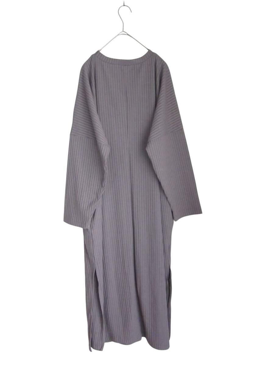 送料無料　W98　美品　【5L】　グレー　リブ　厚地　カットソー　ワンピース　両サイドスリッド　大きいサイズ　ゆうパケットプラス_画像4